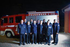 Gruppenbild der beförderten und geehrten Kameraden