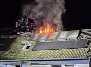 Mehr über den Artikel erfahren Einsatz 02-2025 Dachstuhlbrand in Bösel