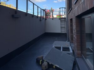 Mehr über den Artikel erfahren Einsatz 07-2025 Herbstübung Batteriebrand in einem Bürogebäude