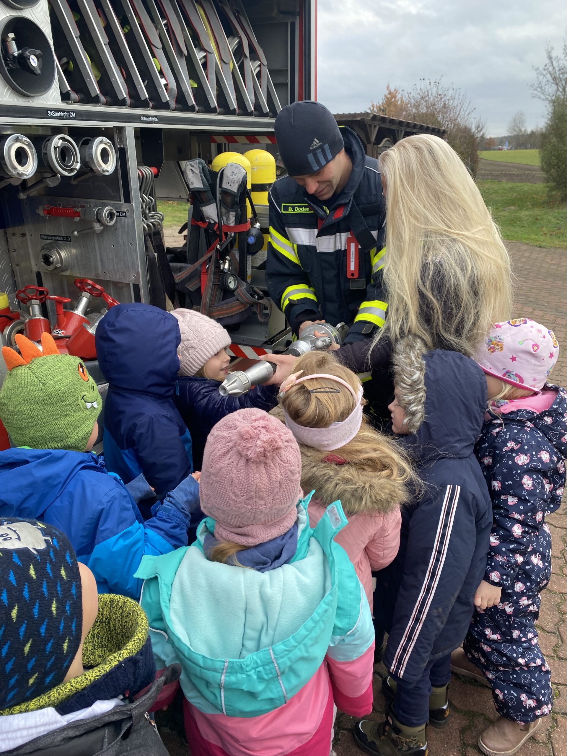 Brandschutzerziehung im Kindergarten und Jugendfeuerwehr - FF Woltersdorf